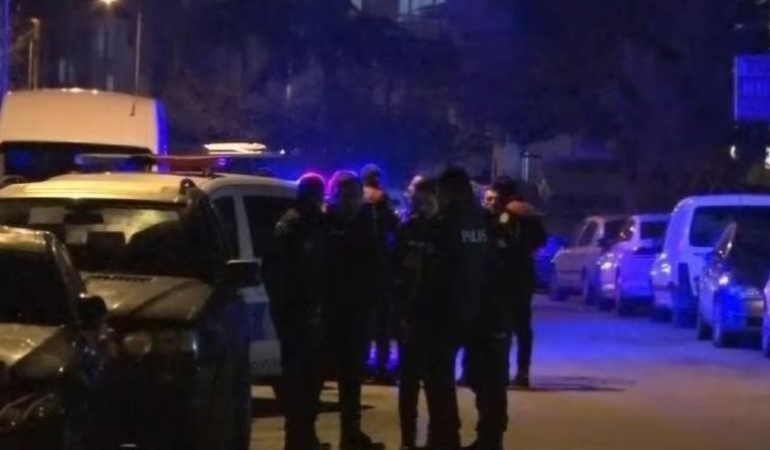 Kahvehanede Tüfekli Çatışma..!