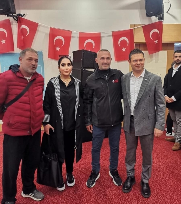 İYİ Parti Kuşadası İlçe Başkanı Behçet Alp’e “Şiddet” Tepkisi: Tuğçe Alev “Artık Yeter” Dedi