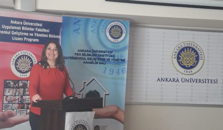 Ayşe Bulat’tan Yeni Yıl Mesajı: Minnettarlık ve Yeni Başlangıçlar