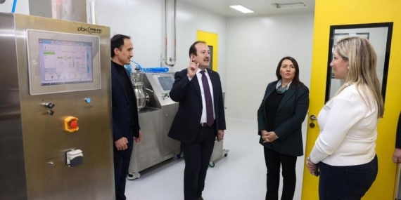 Vali Pehlivan’dan Apiana İlaç Fabrikasına Ziyaret