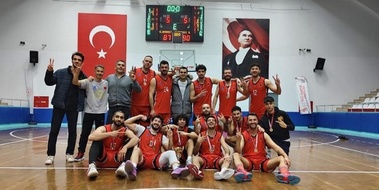 Potada Şampiyon Yine Değişmedi: Kuşadası Belediye Spor Üst Üste İkinci Kez Şampiyon!