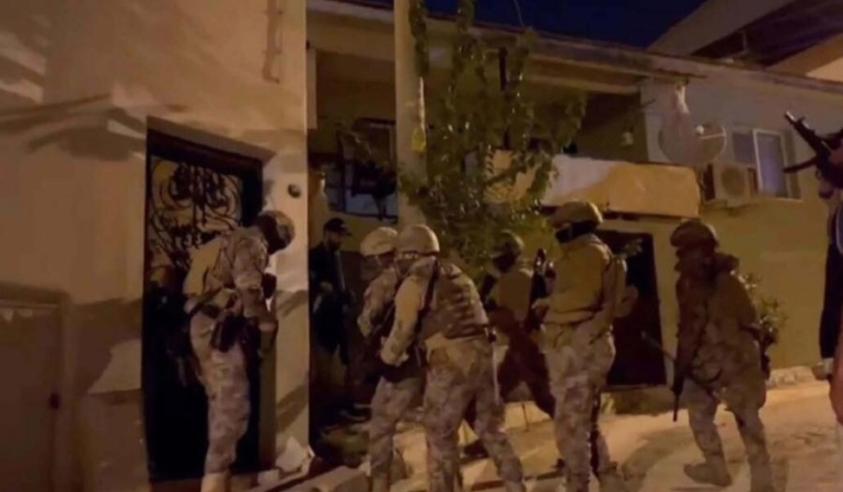 İzmir’de DEAŞ Operasyonu: 16 Gözaltı