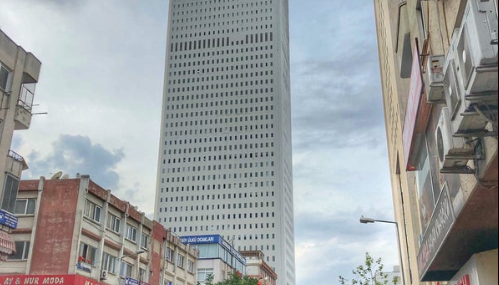 Mersin’in Gökdelen Tartışması: Bektaş’ın İddiaları ve Gerçeğin Yüzü