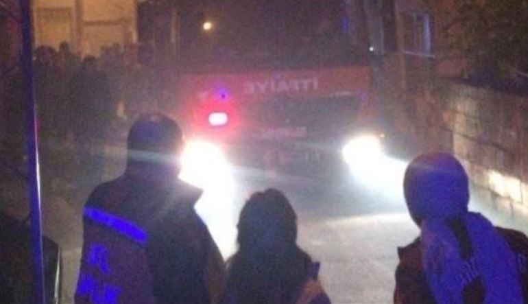 Adana’da Pansiyonda Çıkan Yangın Korkuttu: Can Kaybı Yaşanmadı