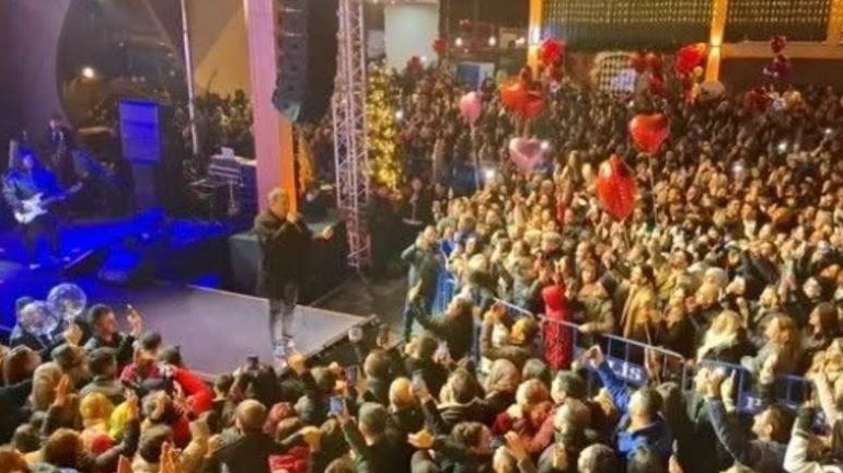 Haluk Levent Yeni Yıla Depremzedelerle Girdi