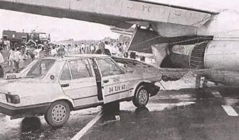 Yeşilköy’de Unutulmayan Kaza: Taksicinin Uçakla Çarpışma Anısı