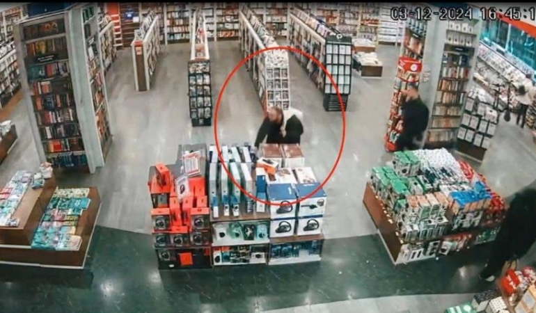1739050649644242414