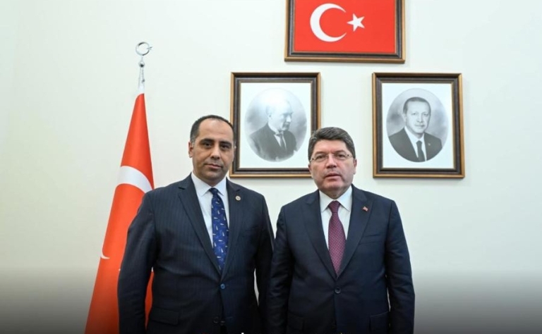 TBMM’de Adalet Bakanı Tunç ile Verimli Görüşme, Mersin İçin Yeni Yatırımlar Ele Alındı