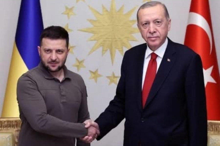 Ukrayna-Türkiye Zirvesi: Zelenskiy, Bölgesel Güvenlik ve Ekonomik İşbirliğini Görüşüyor