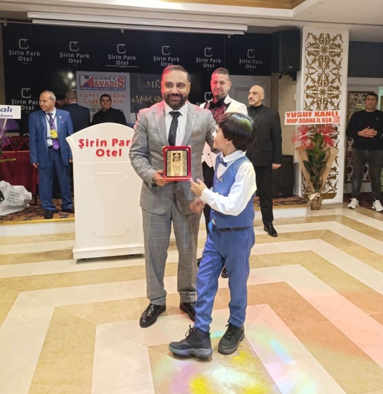 Türkiye Ak ve Gençlik Ocakları’na Anlamlı Onur Plaketi