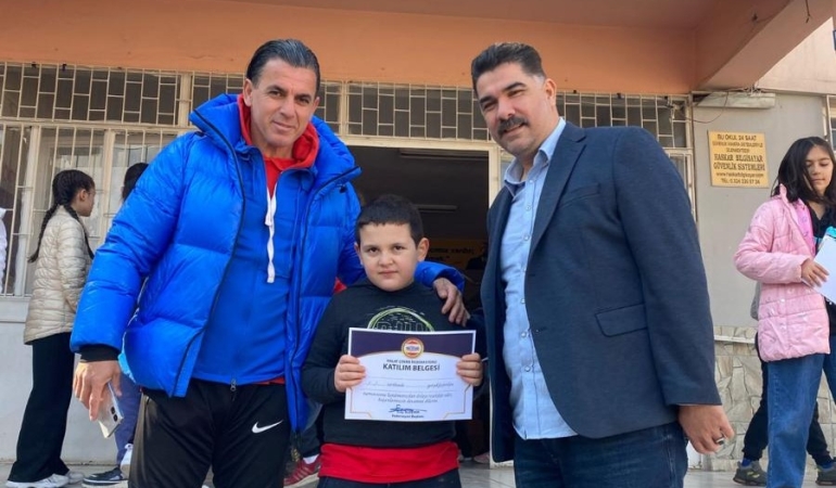 Mersin’de Geleneksel Spor Rüzgârı: Halat Çekme Yarışması Nefes Kesti