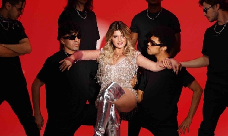 Begüm Polat’tan Çok Konuşulacak Klip: “Kahpe” Gündeme Bomba Gibi Düştü!