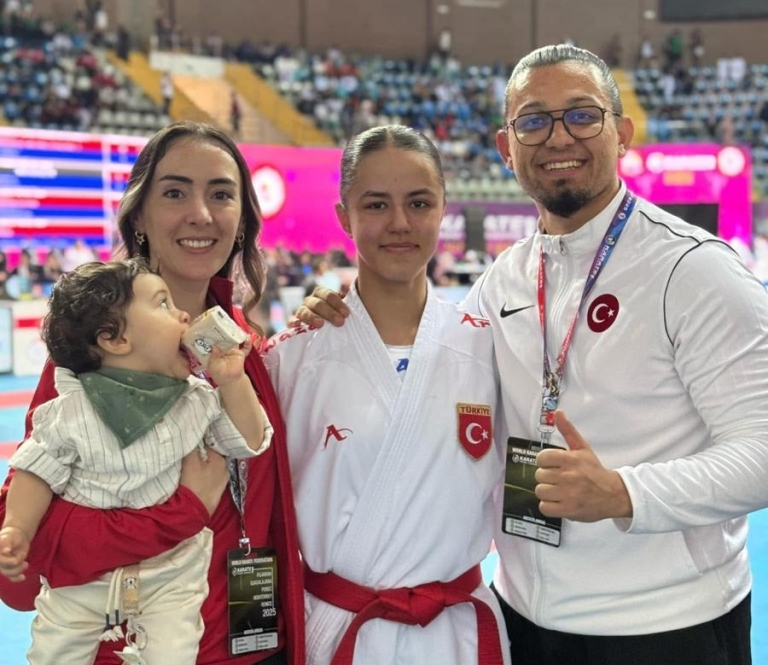 Türk Karate’sinin Yükselen Yıldızı: Eşem Sude Tural, Dünya İkincisi Oldu