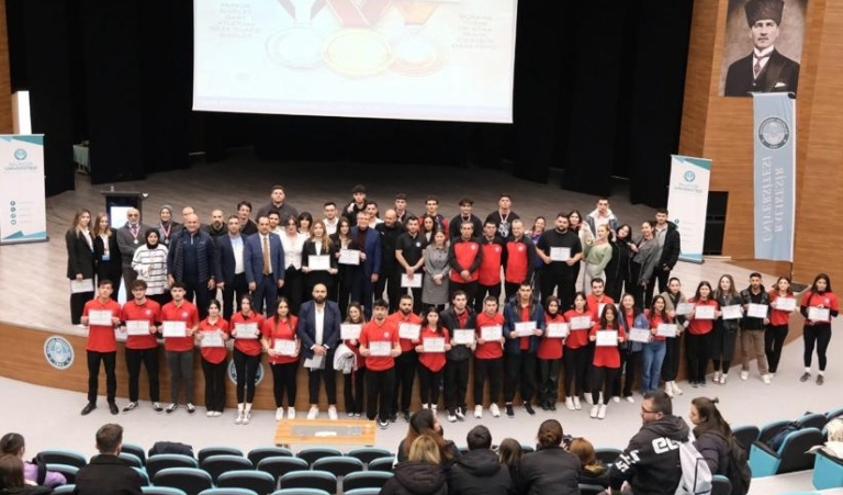 BAÜN’de “Sporda EN’ler” Ödülleri Sahiplerini Buldu!