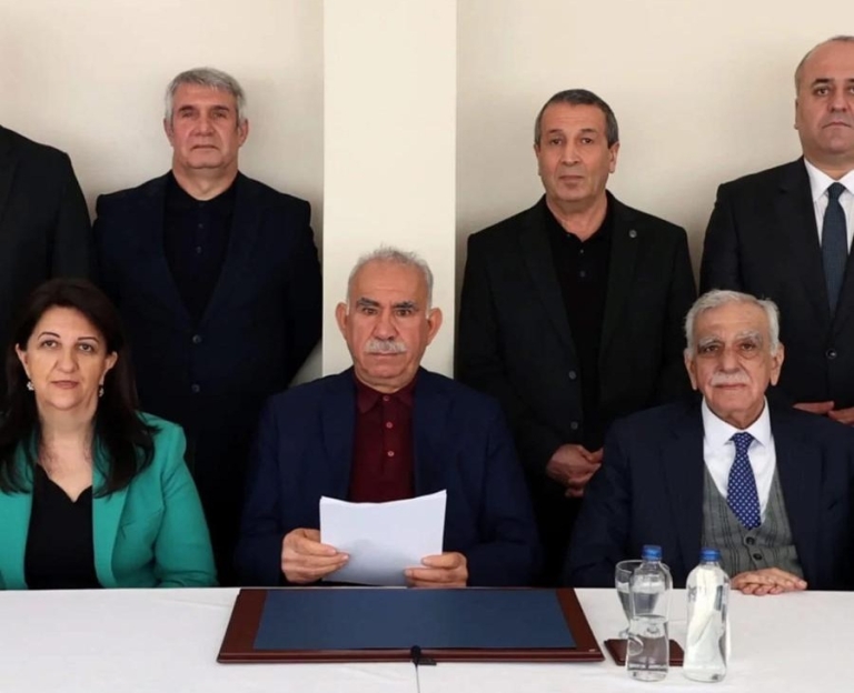 Öcalan’dan PKK’ye Son Mesaj: “Silahlı Mücadele Bitmeli”