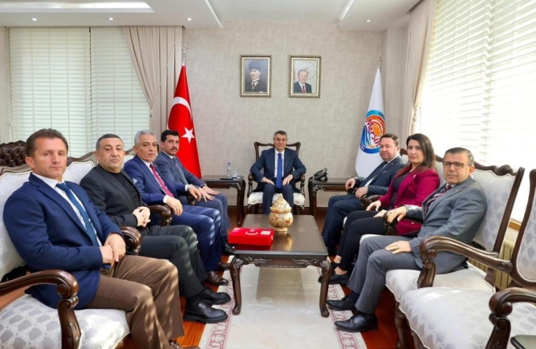 Ülkü Ocakları ve MHP’den Mersin Valisi Atilla Toros’a Hayırlı Olsun Ziyareti