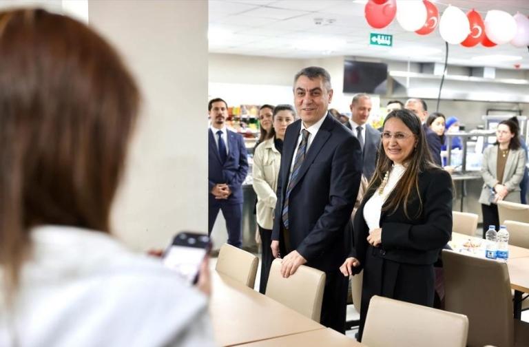 Vali Atilla Toros, Tarsus’ta Üniversite Öğrencileriyle İftarda Buluştu