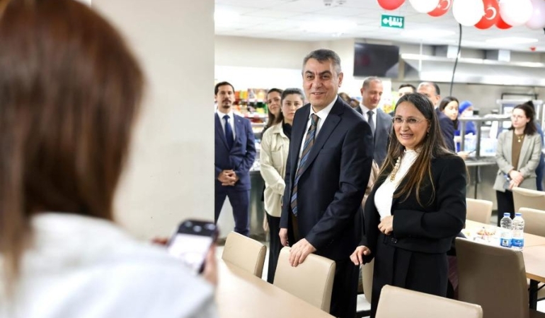 Vali Atilla Toros, Tarsus’ta Üniversite Öğrencileriyle İftarda Buluştu