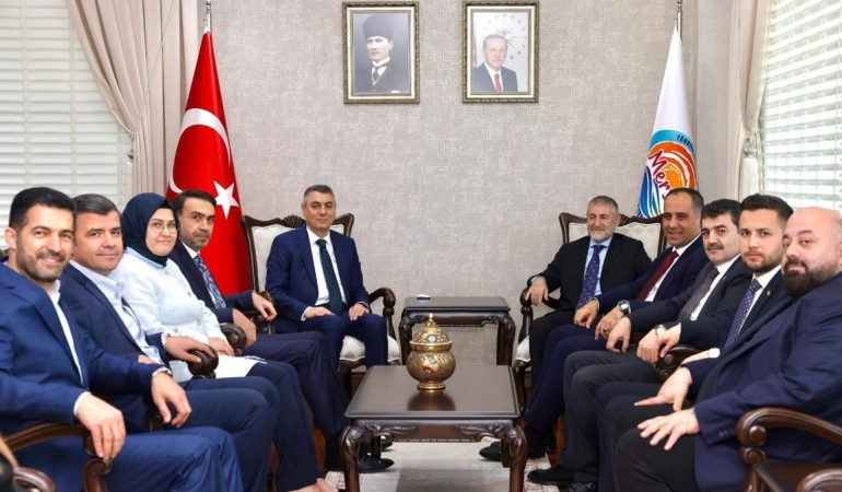 Nureddin Nebati’den Vali Atilla Toros’a Ziyaret: Mersin’in Geleceği Konuşuldu