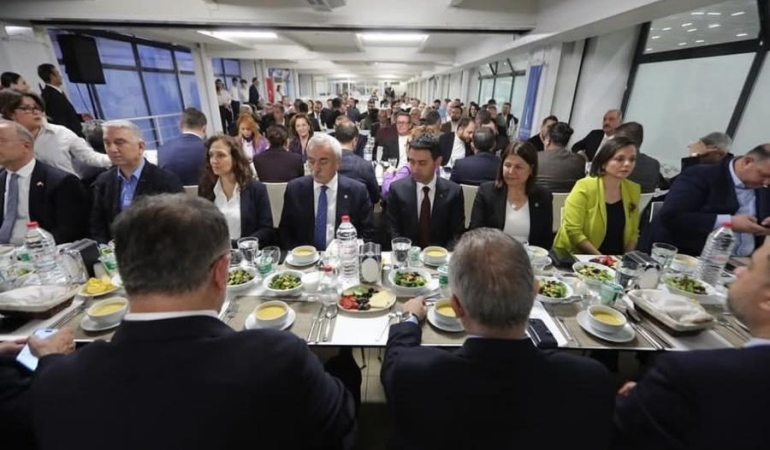 İftar Sofrasında Buluşma: İBB Meclis Üyeleri, Başkan Tugay’ın Davetinde