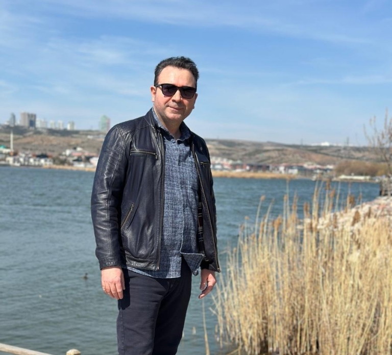 Hilmi Volkan’dan Mühendis Kafasıyla İnşa Edilen Yeni Tekli: “Hala Aklımdasın”