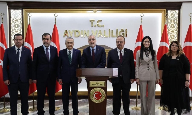 Bakan Işıkhan, Aydın’da İstihdam ve Sosyal Güvenlik Gündemiyle Valiliği Ziyaret Etti