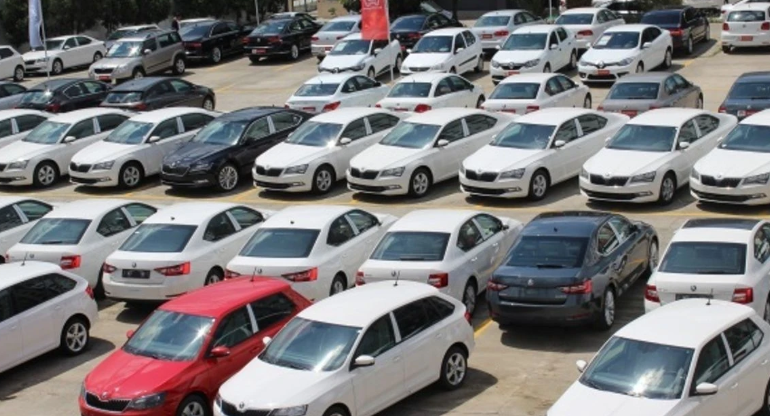 Araç Piyasasında Kriz: Fiyatlar Çakıldı, Satışlar Durdu