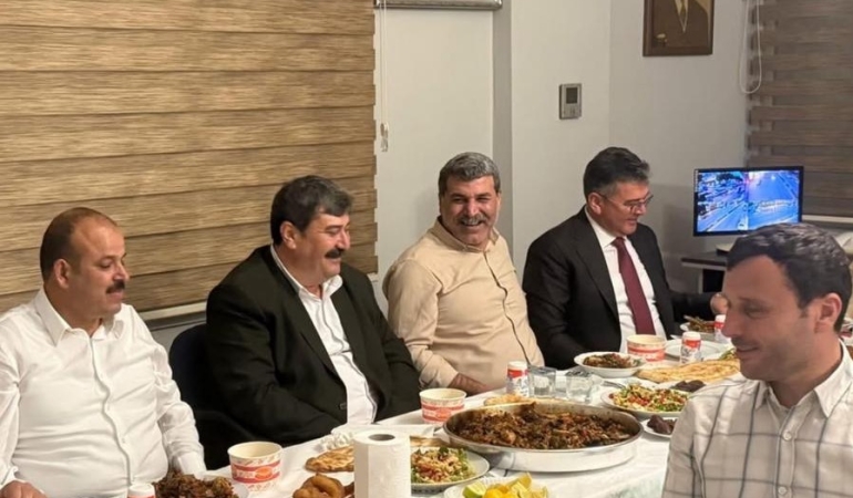 Toroslar Minibüsçüler Kooperatifinden Geniş Katılımlı İftar Buluşması