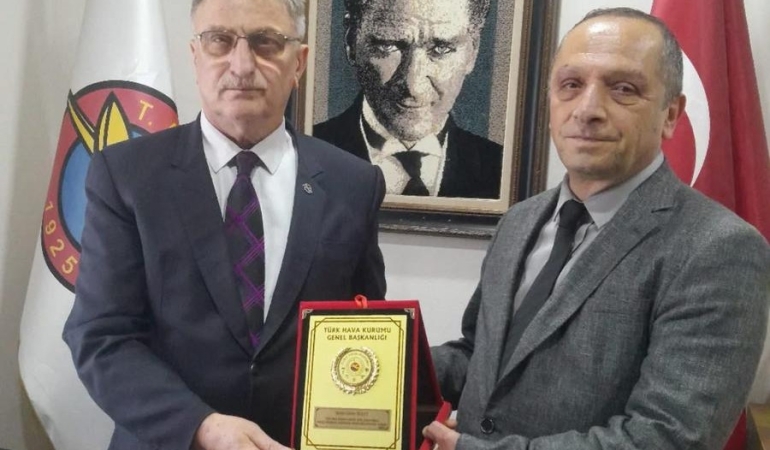 Güven Bulut’a Türk Hava Kurumu’ndan Havacılığa Katkı Ödülü