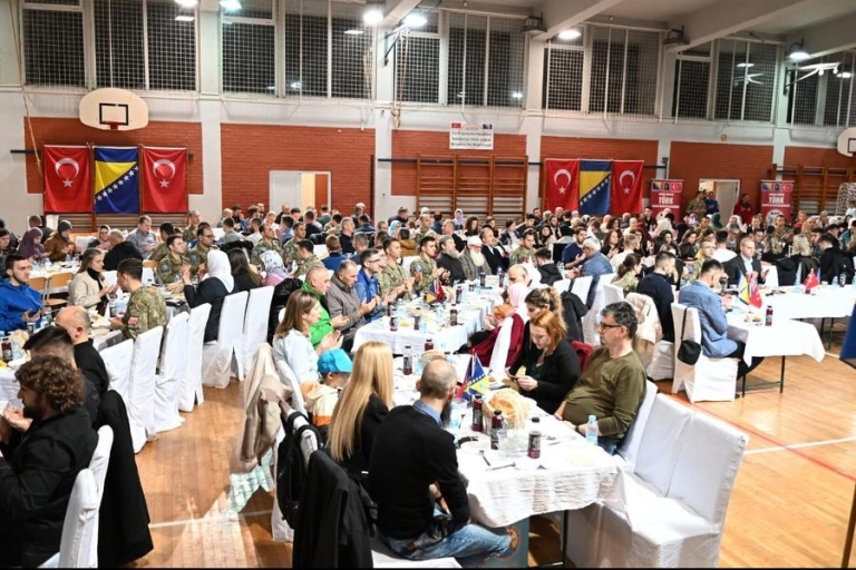 Türk Askerinden Bosna’da Anlamlı Buluşma: Ramazan Kardeşliği Devam Ediyor