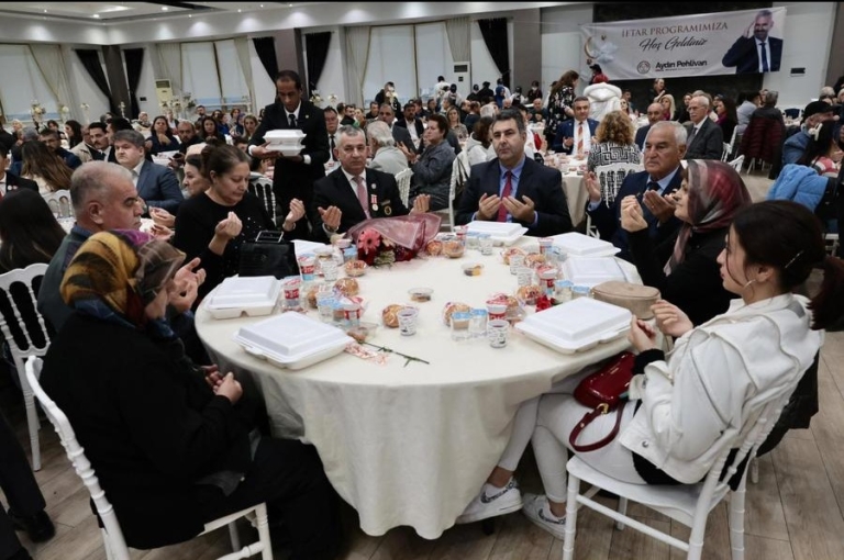 Vatan İçin Verilen Fedakârlıklar Unutulmadı: Menemen’de Anlamlı İftar Etkinliği