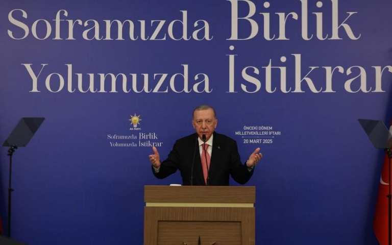 Cumhurbaşkanı Erdoğan, Eski Milletvekilleriyle İftar Sofrasında Bir Araya Geldi