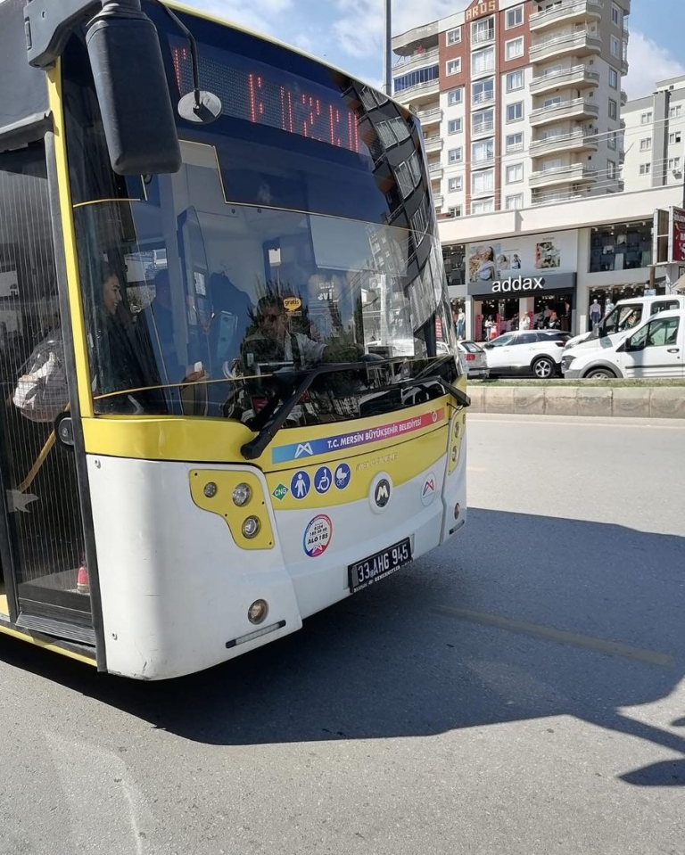Ücretsiz Ulaşım Hakkı Gasp mı Ediliyor? Mersin’de 65 Yaş Üstü Yurttaşlar Tepkili