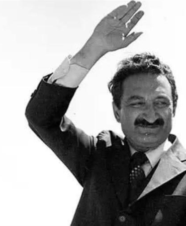 17427702301010697357