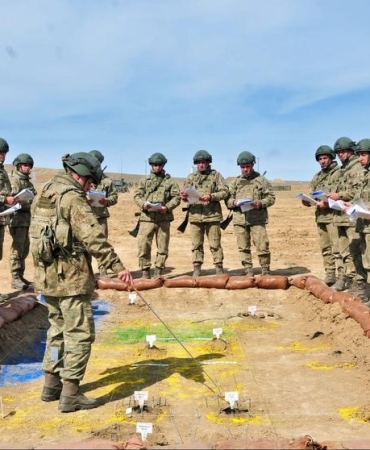 17428484671773929088