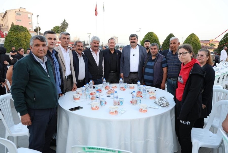 Toroslar’da Bayram Buluşması: Başkan Yıldız’dan Birlik ve Dayanışma Vurgusu
