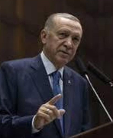 17432987921680917711