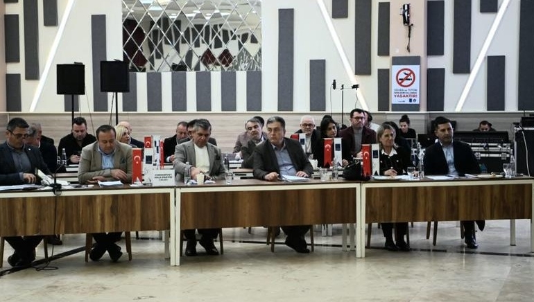 17438192771410082794