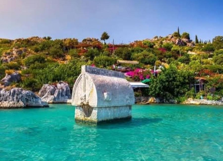 Su Altında Saklı Bir Medeniyet: Kekova Batık Şehir Ziyaretçilerini Büyülüyor