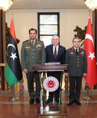 17443143181646016803