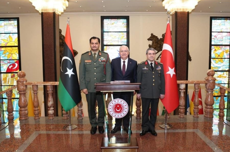 Ankara’da Kritik Görüşme: Yaşar Güler, Korgeneral Haftar ile Bir Araya Geldi