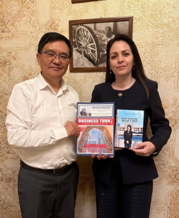 17444035861401941015