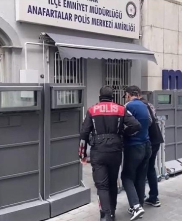 17444901621213876210