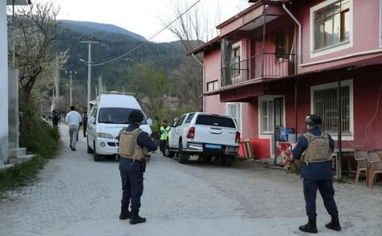 Denizli’de Miras Kavgası Kanlı Bitti: Kardeşi ve Yengesini Vurdu