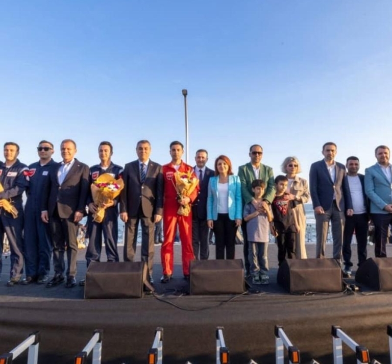 Gökyüzünde Bayram Var: Türk Yıldızları’ndan Mersin’e 23 Nisan Selamı