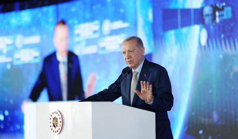 17452636231286336303