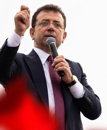 17452676601311404390