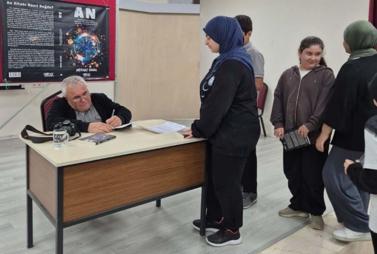 Gazeteci-Yazar Mithat Ünal, AN Kitabıyla Gençlerle Buluştu