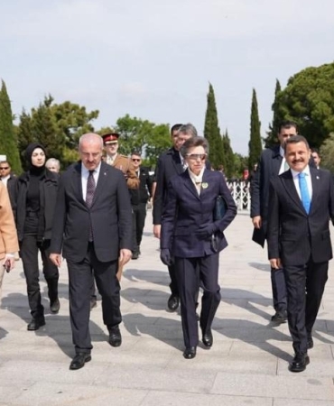 17457587631942720630