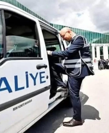 17470303042002808277